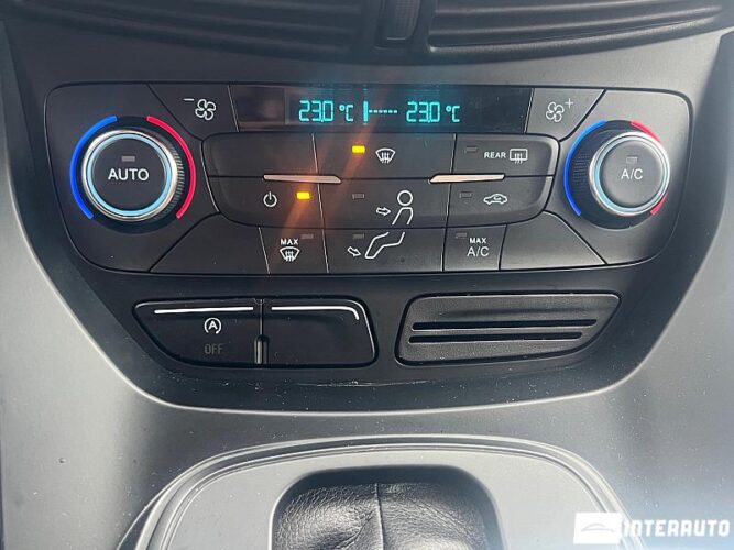 Ford Kuga 38 interauto-car