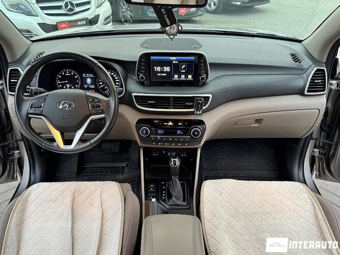 Hyundai Tucson 37 interauto-car