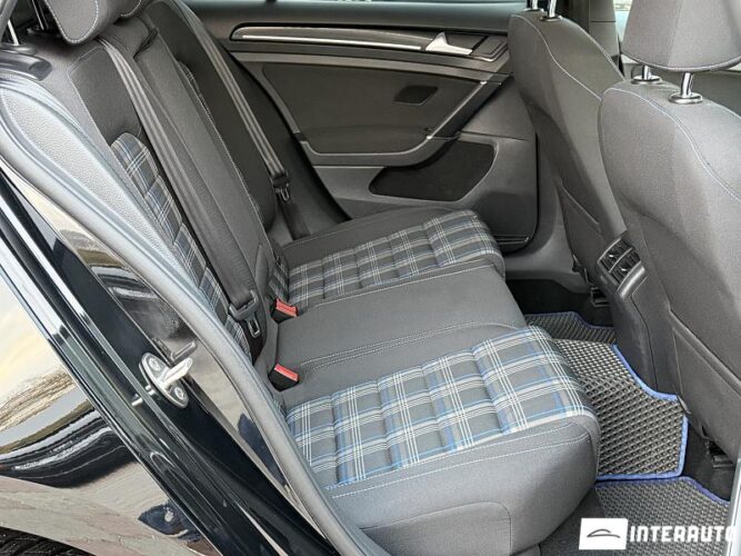 Volkswagen Golf GTE 47 interauto-car