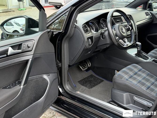 Volkswagen Golf GTE 35 interauto-car