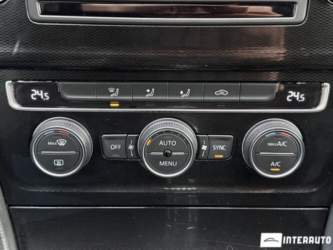 Volkswagen Golf GTE 44 interauto-car