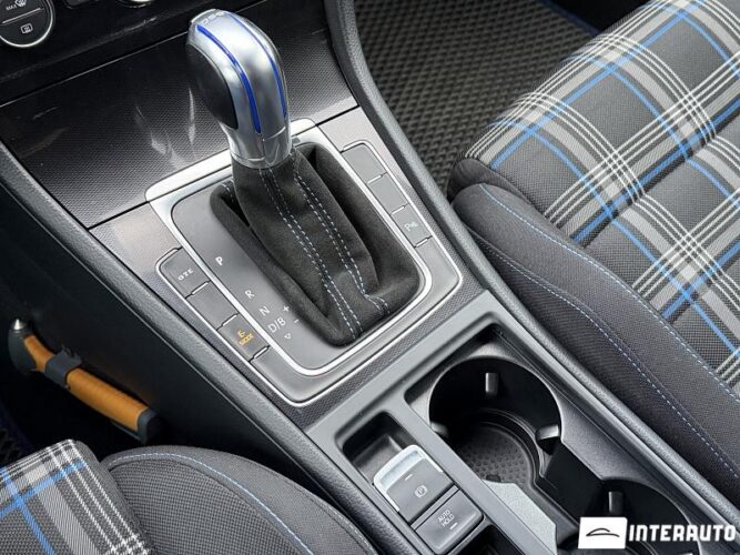 Volkswagen Golf GTE 45 interauto-car