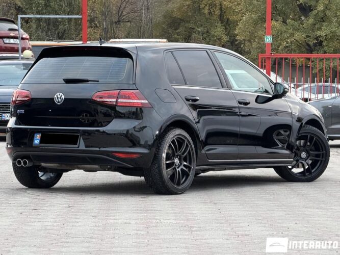 Volkswagen Golf GTE 33 interauto-car