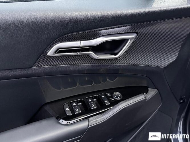 Kia Sportage 44 interauto-car