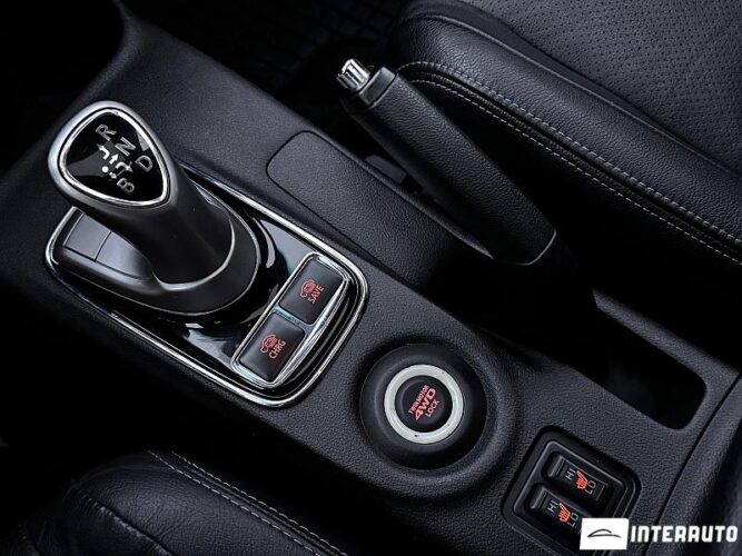 Mitsubishi Outlander 43 interauto-car