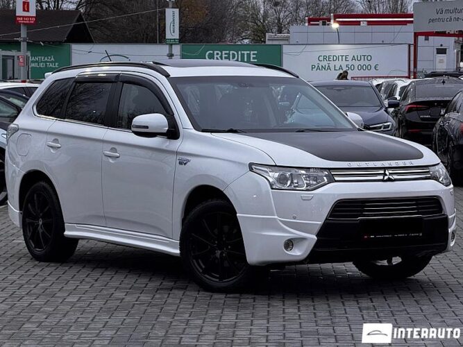 Mitsubishi Outlander 36 interauto-car