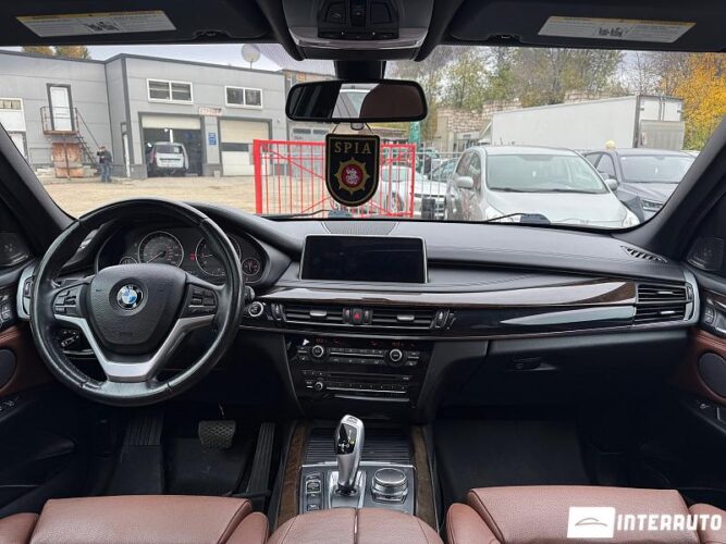 BMW X5 3.5i 35 interauto-car