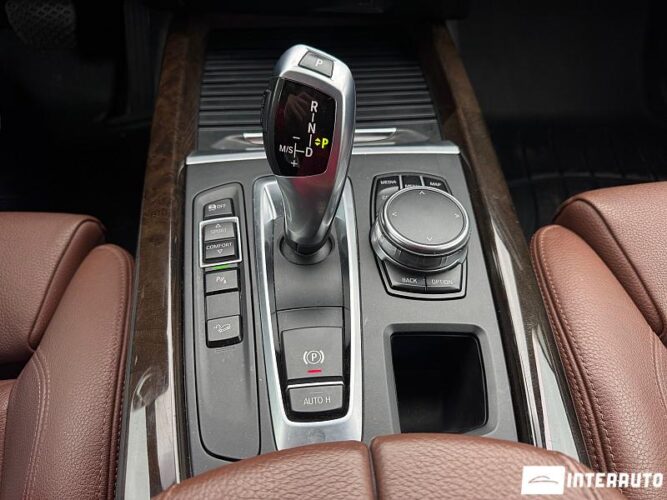 BMW X5 3.5i 39 interauto-car