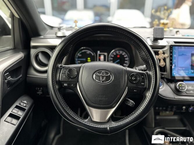 Toyota Rav-4 37 interauto-car