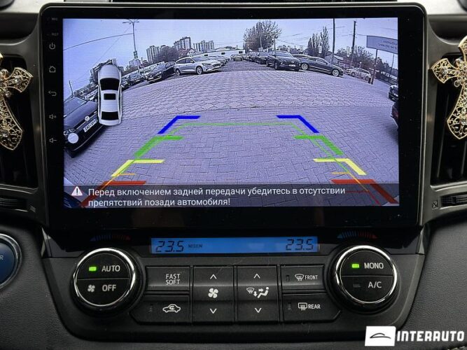 Toyota Rav-4 39 interauto-car