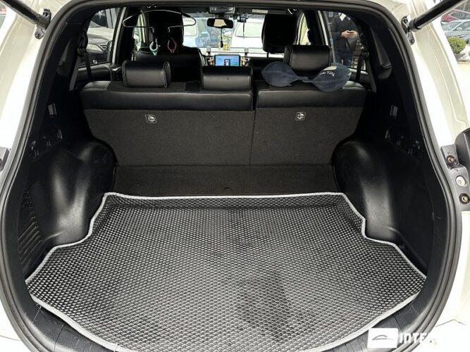 Toyota Rav-4 45 interauto-car