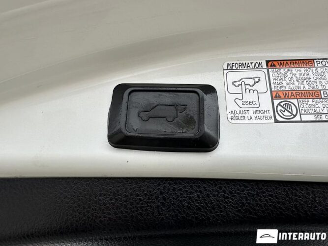 Toyota Rav-4 46 interauto-car