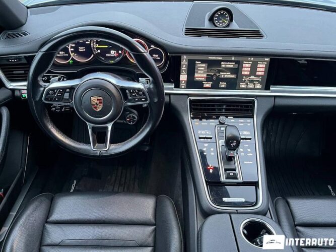 Porsche Panamera 37 interauto-car