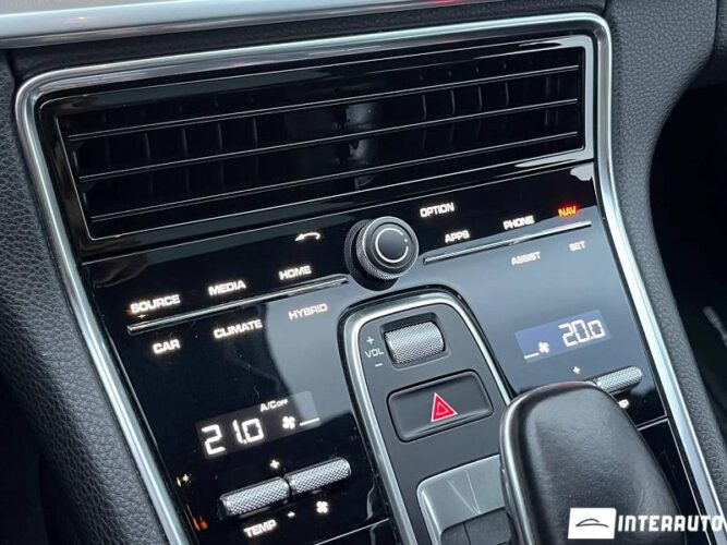 Porsche Panamera 43 interauto-car