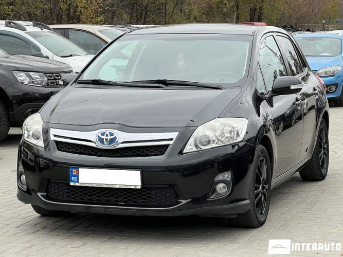 Toyota Auris 2010 doar la InterAuto
