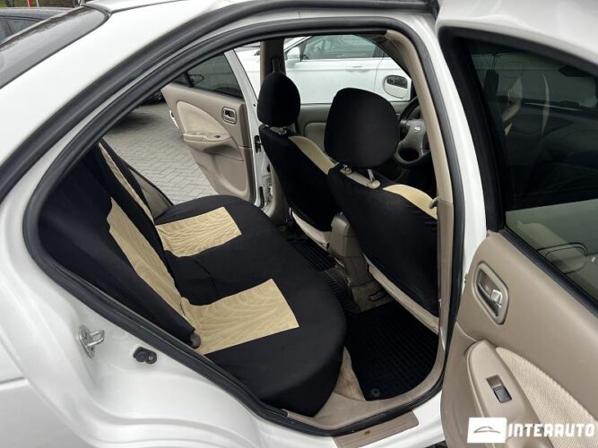 Nissan Sentra 40 interauto-car