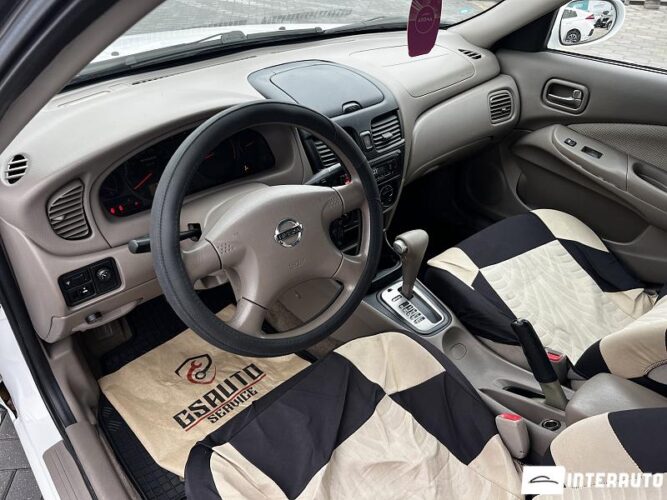 Nissan Sentra 33 interauto-car