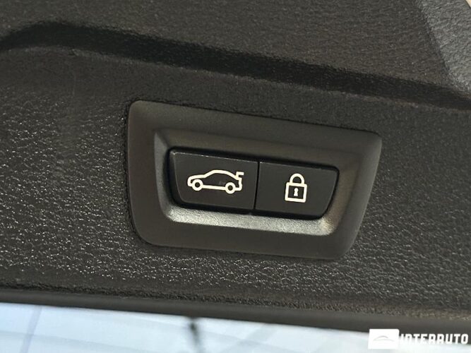 BMW X5 2.5D 54 interauto-car