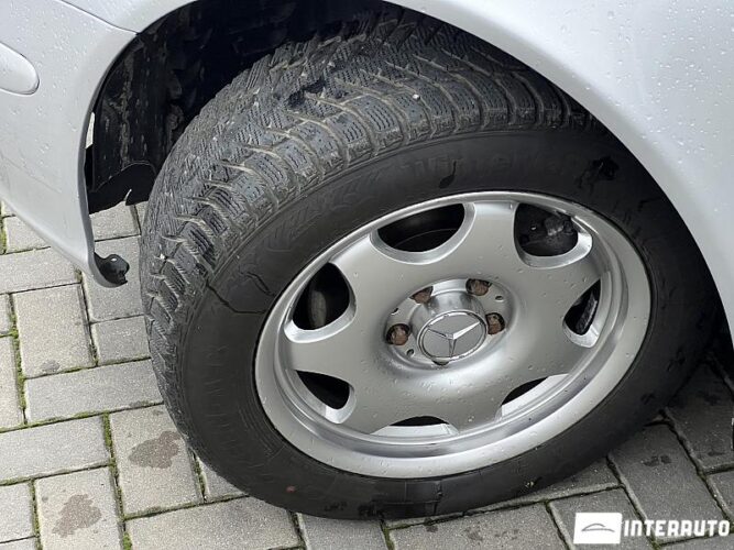 Mercedes E 200 46 interauto-car