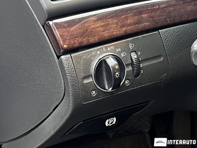 Mercedes E 200 48 interauto-car