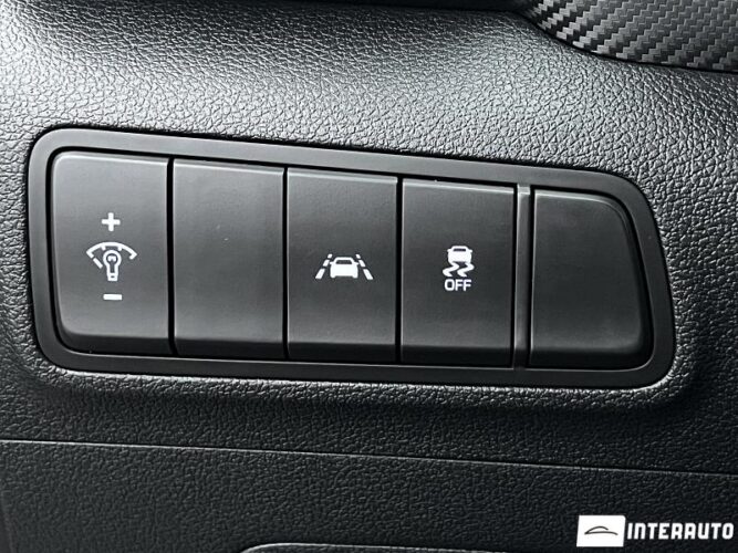 Hyundai Tucson 40 interauto-car