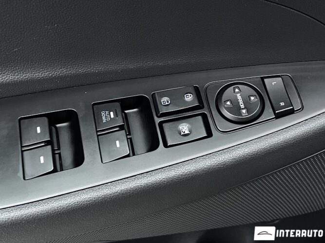 Hyundai Tucson 41 interauto-car