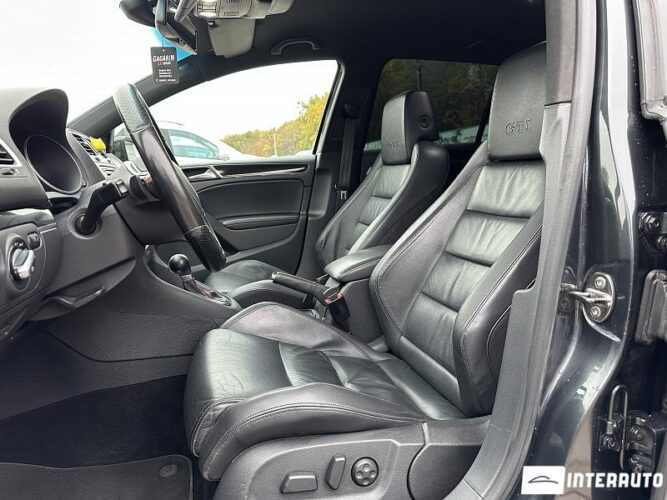 Volkswagen Golf GTI 35 interauto-car