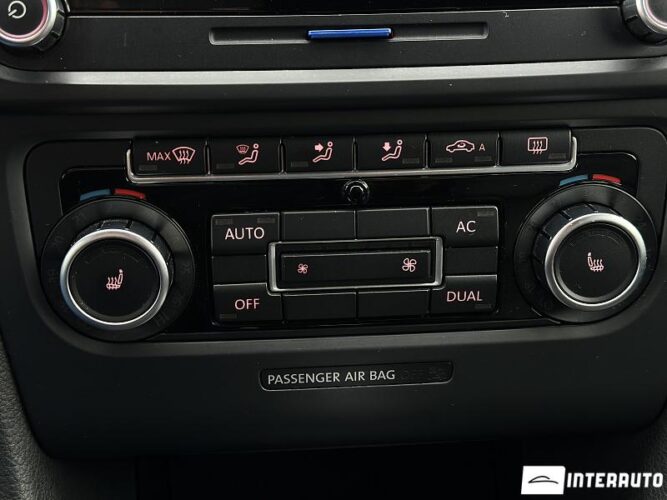 Volkswagen Golf GTI 42 interauto-car