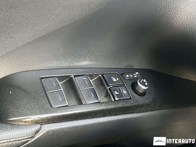 Toyota Camry 16 automobil-interauto