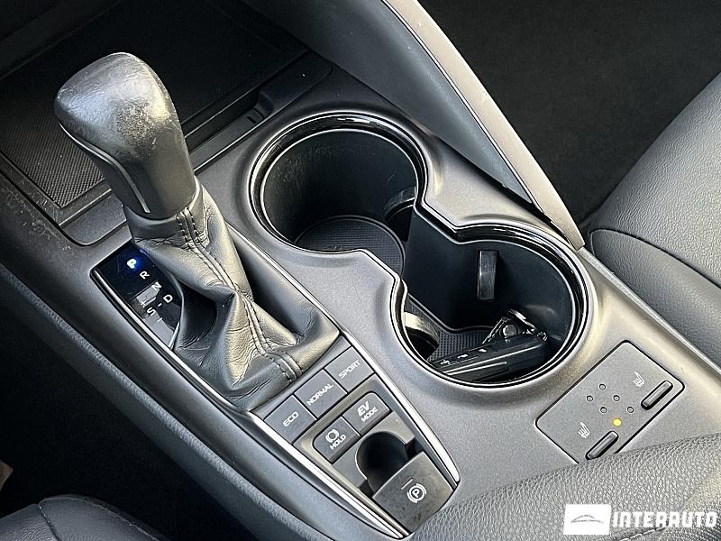 Toyota Camry 23 automobil-interauto