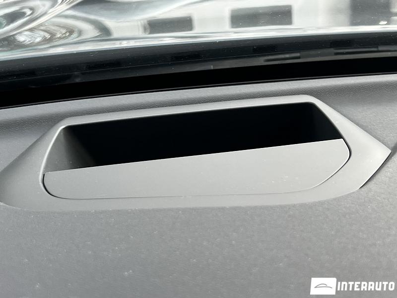 Volvo XC 60 21 automobil-interauto