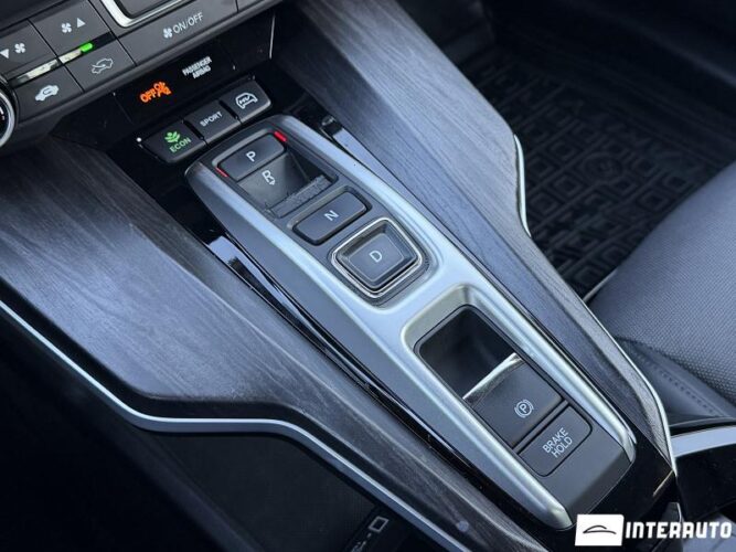 Honda Clarity 42 interauto-car