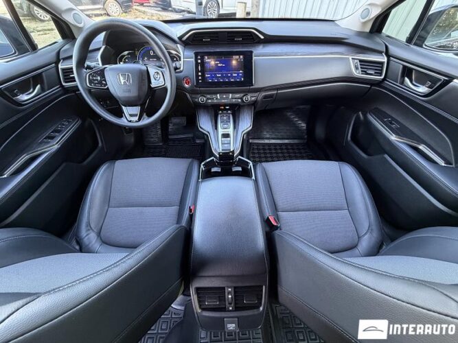 Honda Clarity 43 interauto-car
