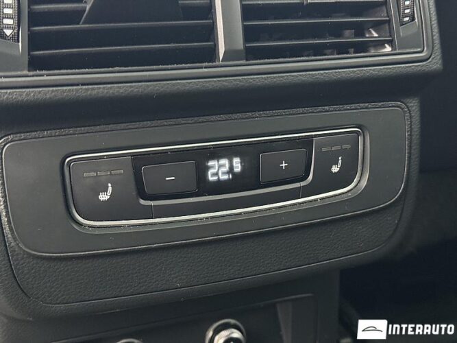 Audi Q7 54 interauto-car