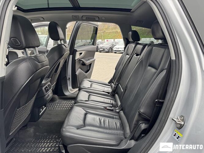 Audi Q7 51 interauto-car