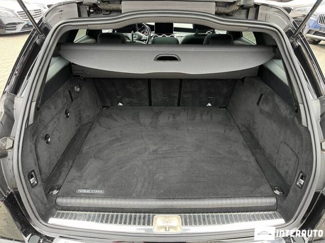 Mercedes C 350e 49 interauto-car