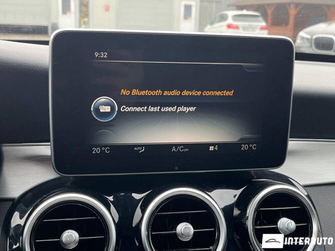 Mercedes C 350e 42 interauto-car