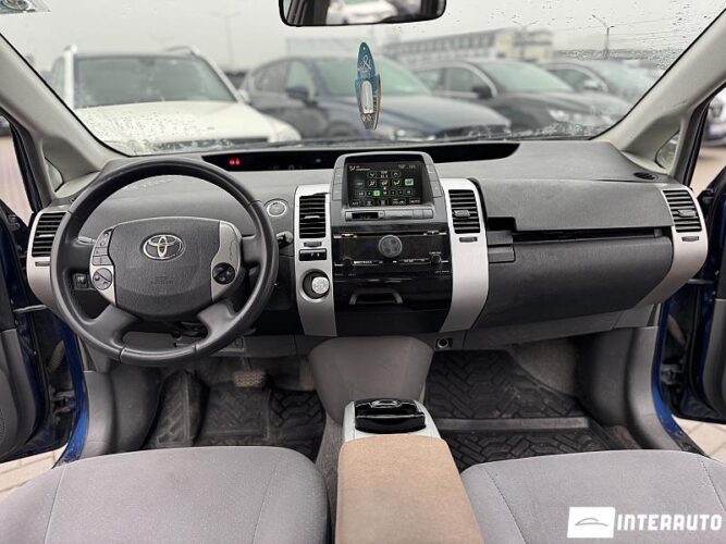 Toyota Prius 34 interauto-car