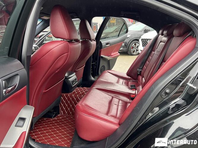 Lexus IS 300h 44 interauto-car