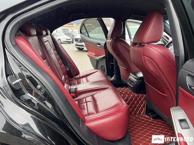 Lexus IS 300h 45 interauto-car