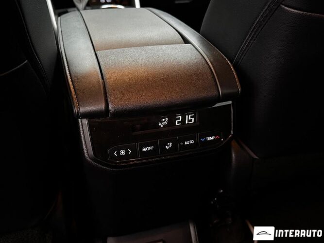 Toyota Highlander 49 interauto-car