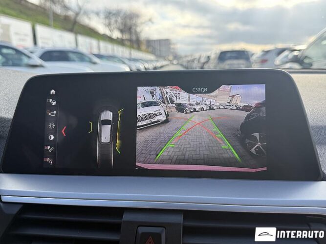 BMW X3 3.0e 44 interauto-car