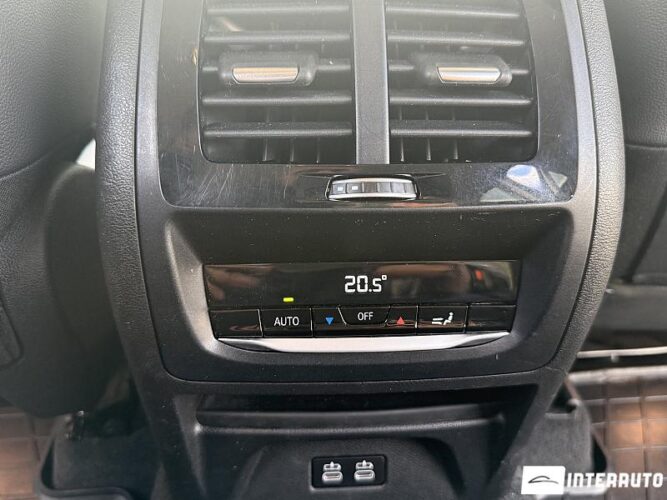 BMW X3 3.0e 48 interauto-car