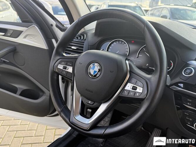 BMW X3 3.0e 41 interauto-car