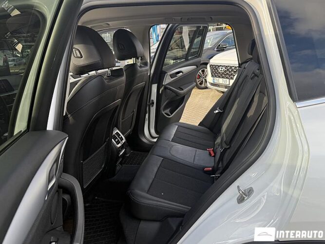 BMW X3 3.0e 47 interauto-car