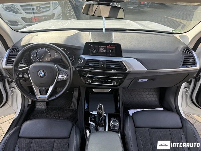 BMW X3 3.0e 40 interauto-car