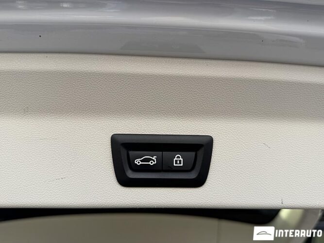 BMW X3 3.0e 58 interauto-car