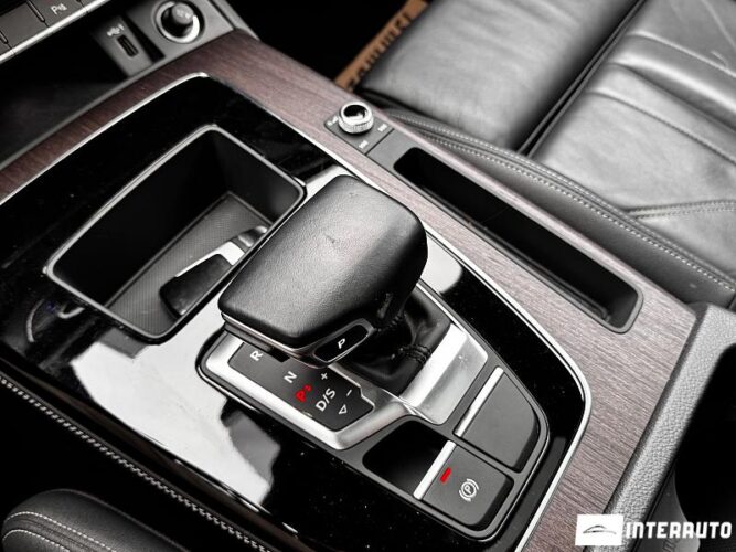 Audi Q5 Sportback 47 interauto-car