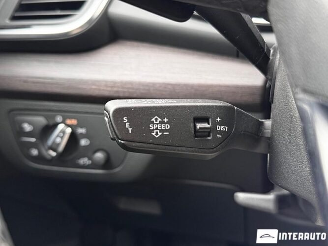 Audi Q5 Sportback 48 interauto-car