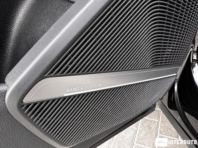 Audi Q5 Sportback 52 interauto-car